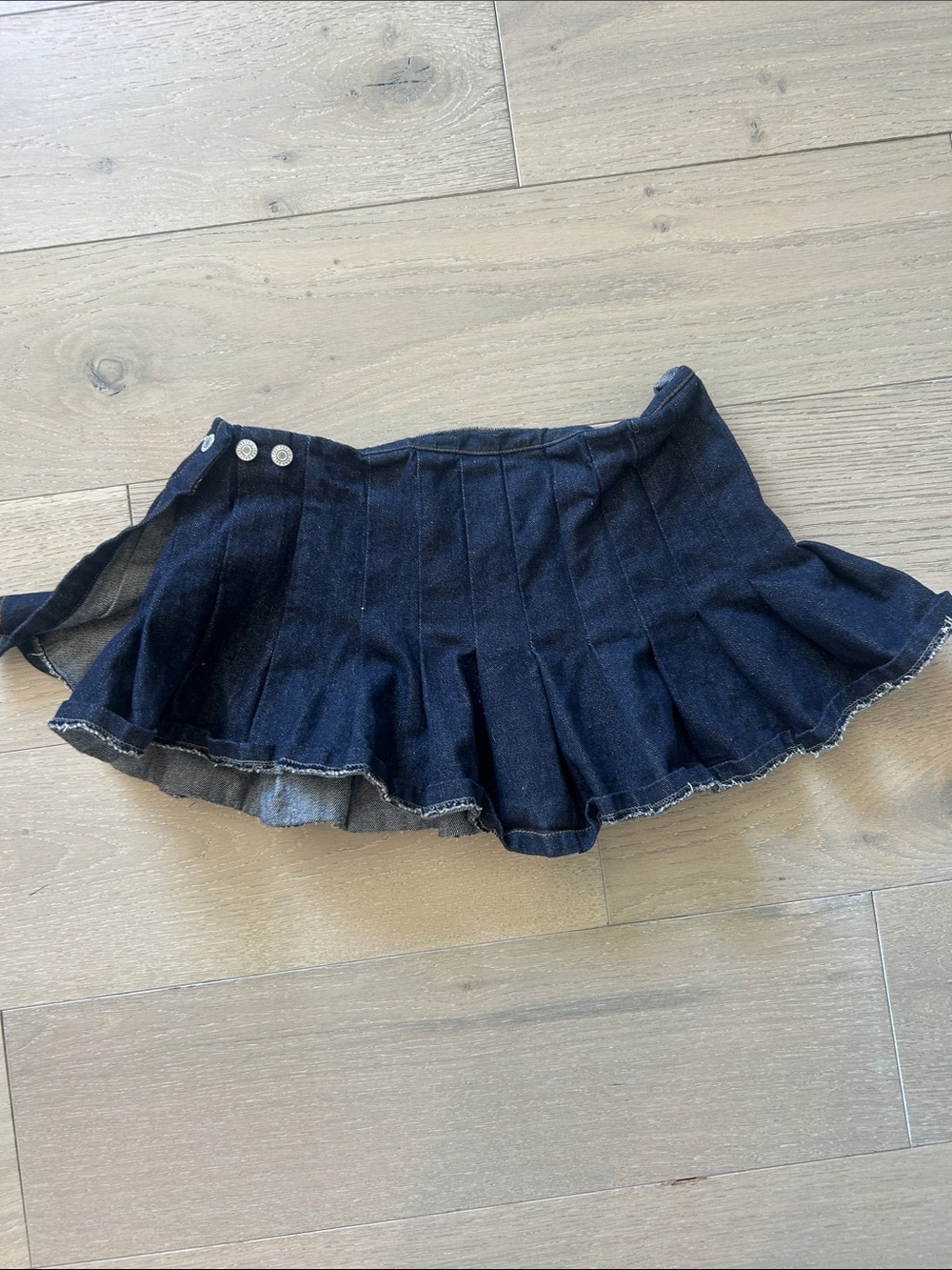 Brandy Melville Dark Blue Denim Pleated SUPER Mini Skirt